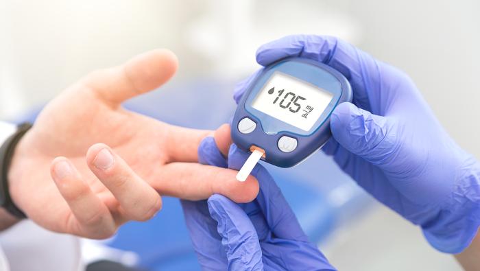 insulin test on fingertip